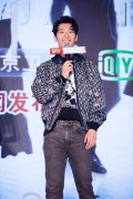 <b>新剧开播！窦骁现场读情诗  谈十年话题谢恩师</b>