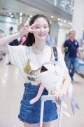 《创造101》“漫系少女”王莫涵返京 粉丝撒花接机人气值满分