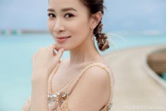 佘诗曼分享美照 问粉丝“喜欢小辫子吗？”