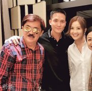 阿Sa带男友石恒聪为爸爸庆祝生日 感情稳定好事将近