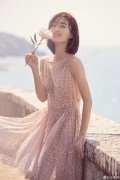 王丽坤发微博否认与富豪男友“领证结婚”：大家比我着急
