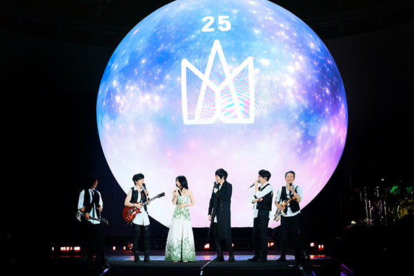 五月天《回到那一天》25周年巡回演唱会  与歌迷共创10场鸟巢摇滚万岁