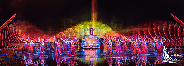 <b>《湘湖·雅韵》震撼首演，现场观众好评如潮</b>